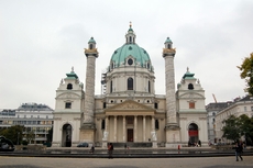 Karlskirche_02.JPG